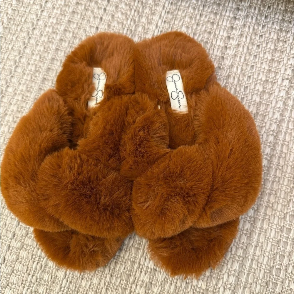 Jessica Simpson / Luxurious Faux Fur Slippers in Rich Brown/ Size